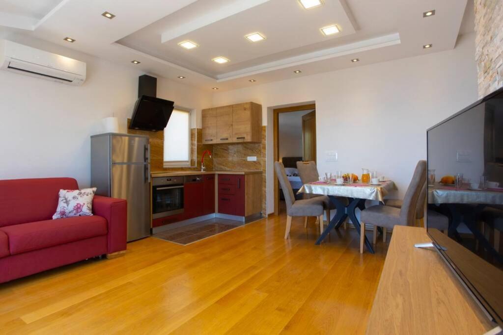 Apartments Ivica #7 มาคาร์สกา ภายนอก รูปภาพ